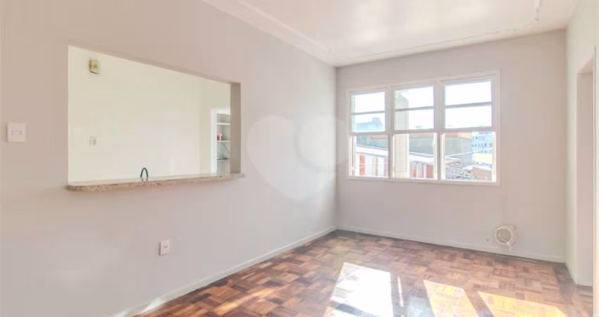 Apartamento com 2 quartos para locação em Azenha - RS