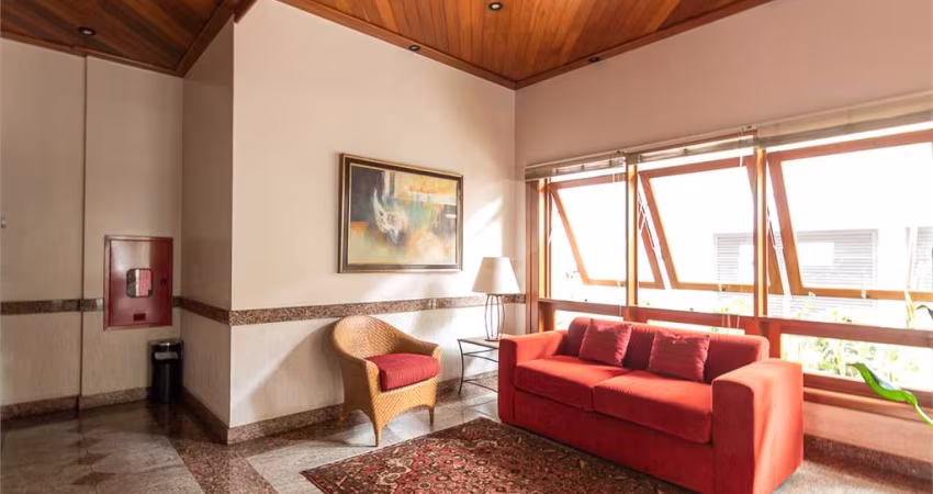 Apartamento com 3 quartos para locação em Auxiliadora - RS