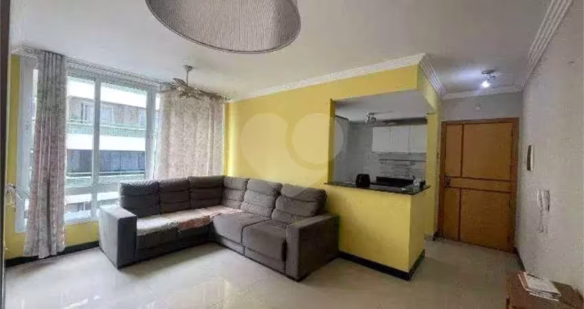 Apartamento com 2 quartos à venda ou para locação em Santana - RS