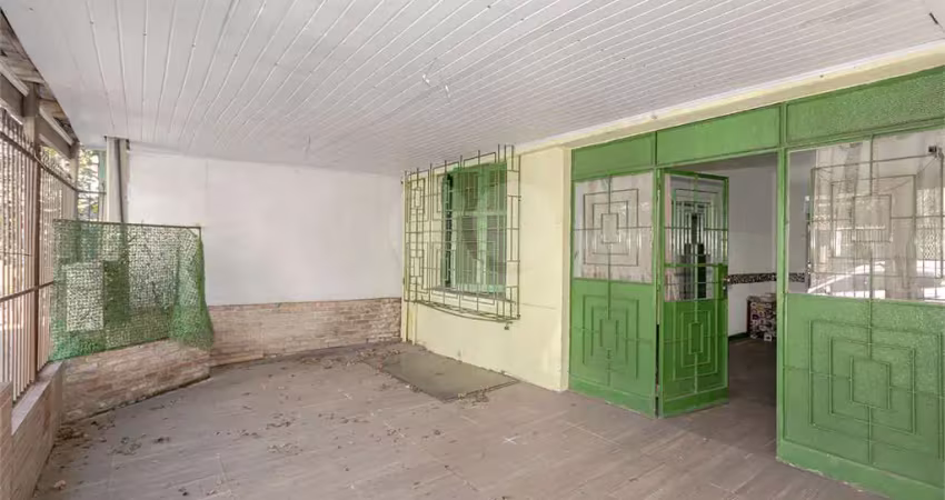 Casa com 3 quartos à venda na Avenida Montenegro, Petrópolis, Porto Alegre