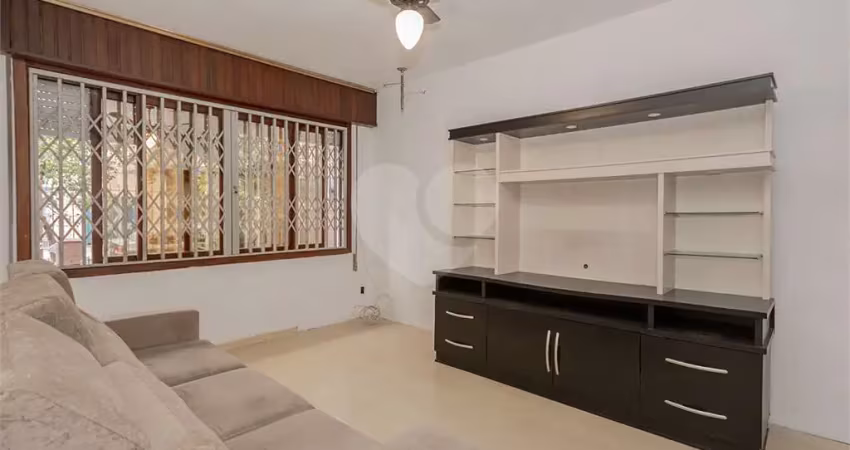 Casa com 3 quartos à venda na Avenida Bagé, Petrópolis, Porto Alegre