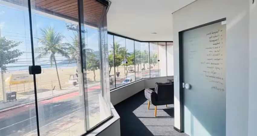 Sala comercial  frente mar mobiliada com 200m² conta com vários ambientes