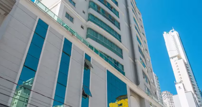 Locação anual sala comercial térrea com 130m² na barra norte