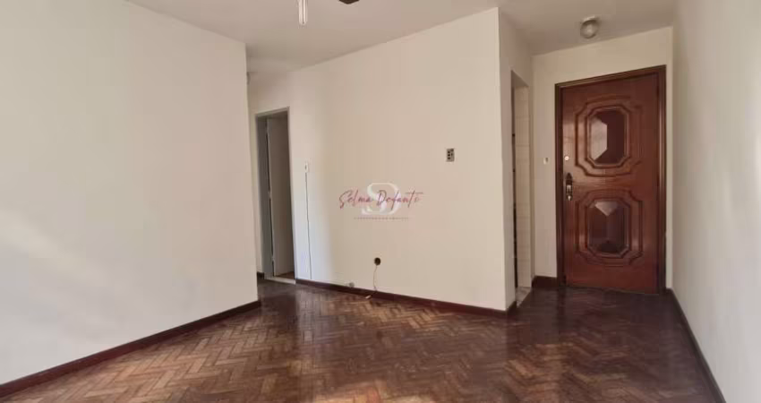 Apartamento em Santa Rosa com 2 quartos e vaga de garagem.