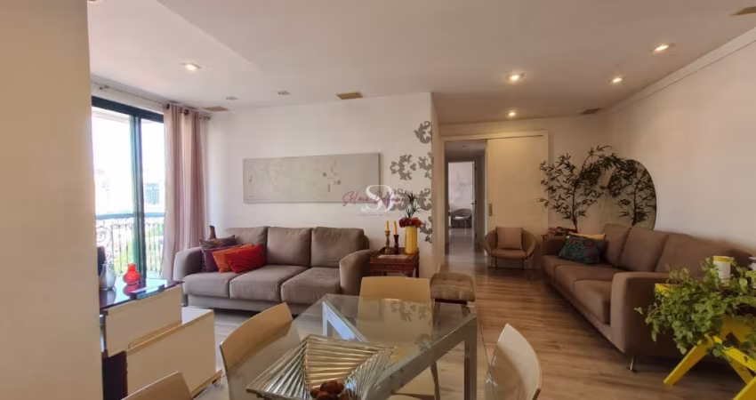 Apartamento à venda com 3 quartos sendo 1 suíte, varanda e 2 vagas de garagem