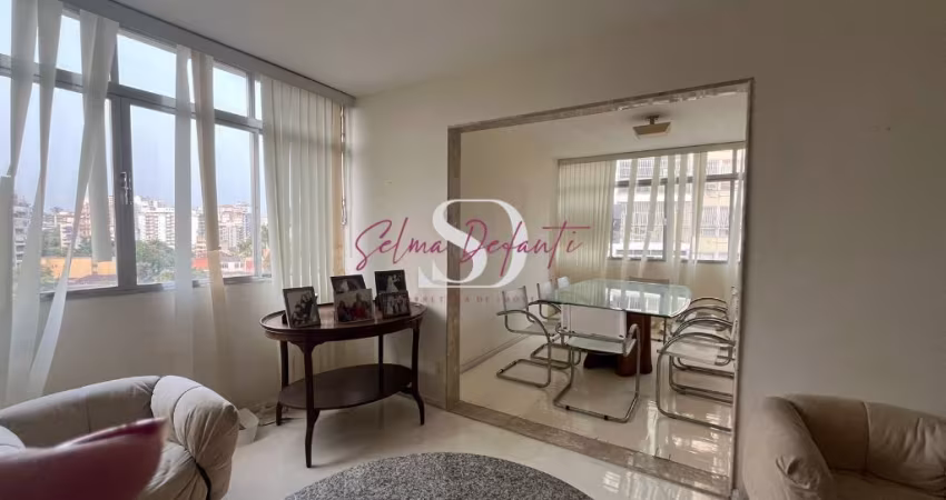 Na Boa Viagem apartamento a venda, sala ampla, andar alto, sol da manhã por apenas R$620.000,00