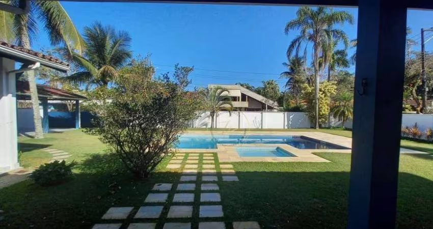 Sensacional casa a venda em cond alto padrão