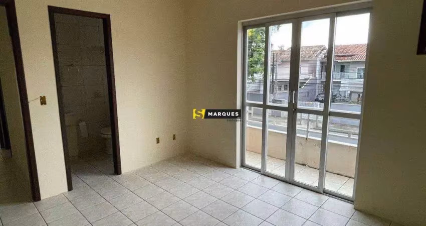 Apartamento com 2 quartos para alugar na Rua Senador Rodrigo Lobo, Jardim Iririú, Joinville