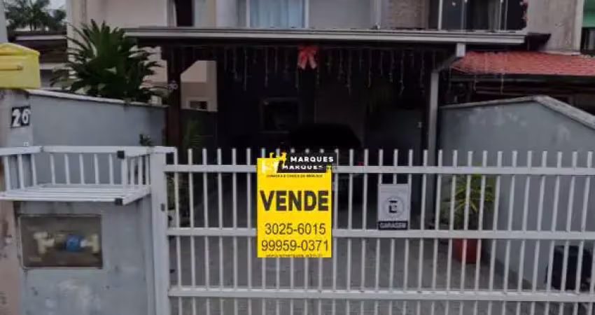 Casa com 2 quartos à venda na Rua dos Tenistas, Itinga, Joinville
