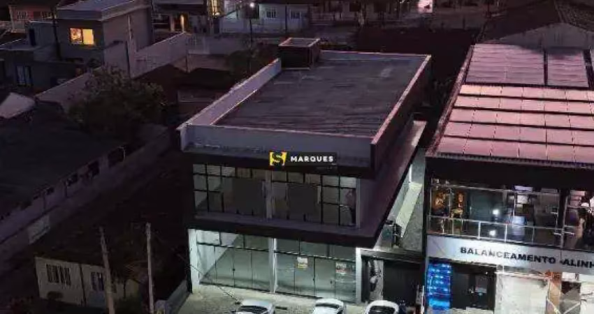 Prédio comercial recém construído, disponível para locação no bairro petrópolis com boehmerwald