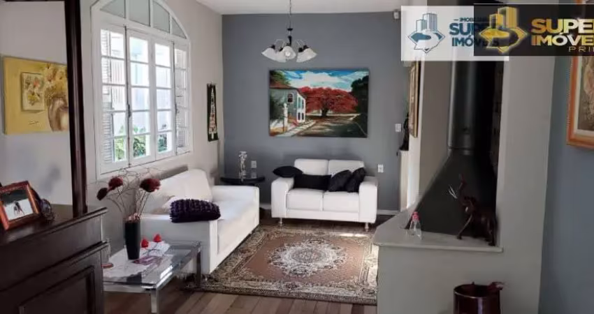Casa com 3 quartos à venda no Centro, Pelotas 
