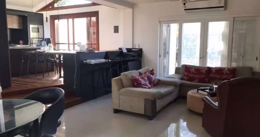 Casa Alto Padrão para Venda em Três Vendas Pelotas-RS - 2678