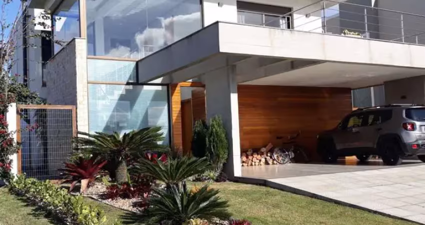 Casa Alto Padrão para Venda em Laranjal Pelotas-RS - 1423