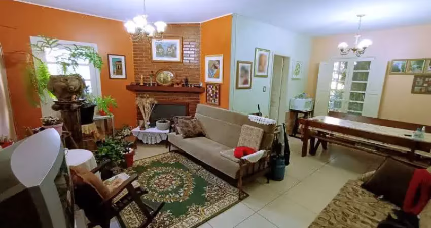 Casa com 4 quartos à venda no Centro, Pelotas 