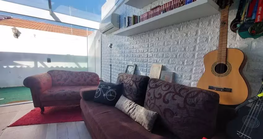 Casa em condomínio fechado com 3 quartos à venda no Três Vendas, Pelotas 