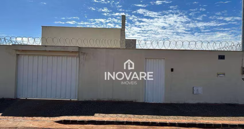 Casa com 3 dormitórios à venda, 180 m² por R$ 700.000 - Residencial Beira Rio I - Itumbiara/GO