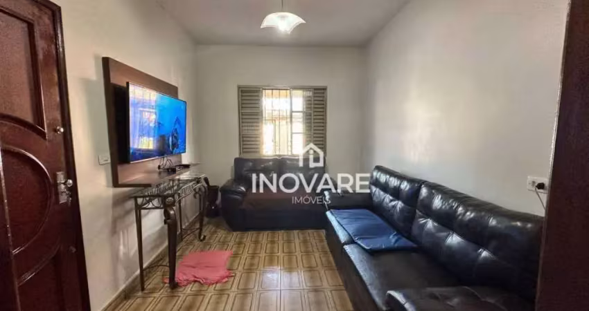 Casa com 3 dormitórios à venda, 162 m² por R$ 850.000,00 - Setor Central - Itumbiara/GO