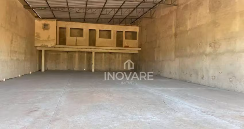 Barracão, 450 m² - venda por r$ 650.000,00 ou aluguel por r$ 4.000,00/mês - madri - araporã/mg