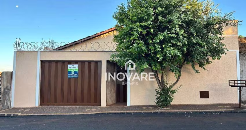 Casa com 3 dormitórios para alugar, 121 m² por R$ 1.500,00/mês - Jardim América - Itumbiara/GO