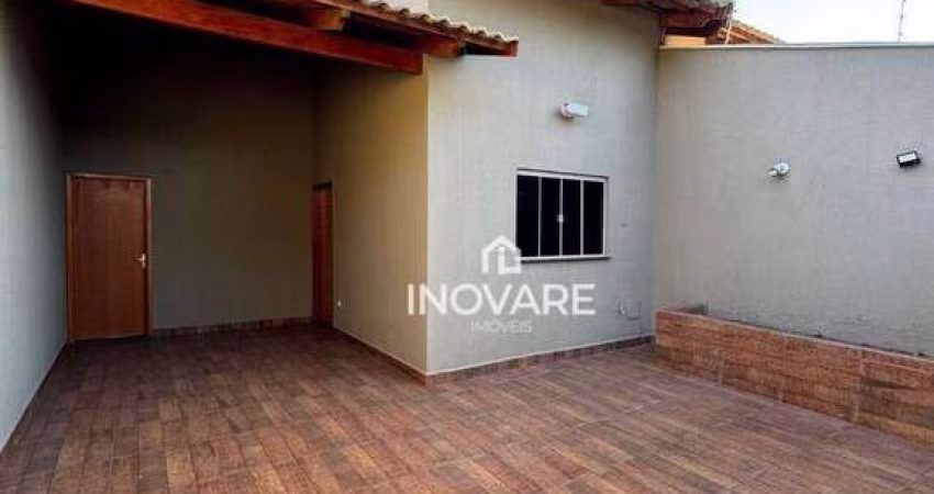Casa com 3 dormitórios à venda, 90 m² por R$ 370.000,00 - Jardim Bandeirantes - Itumbiara/GO