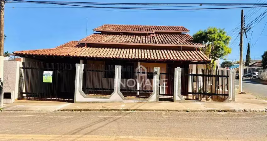 Casa com 3 dormitórios para alugar, 272 m² por r$ 2.500,00/mês - setor central - itumbiara/go