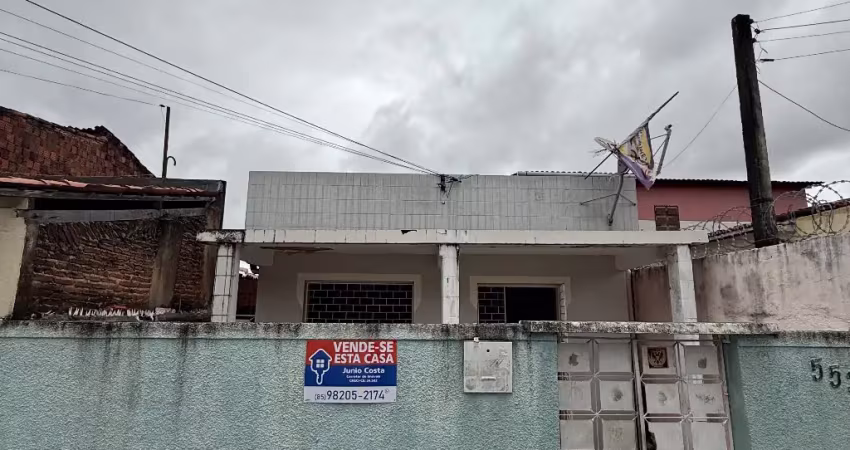 Ampla casa com 02 quartos a venda no bairro bom sucesso em fortaleza
