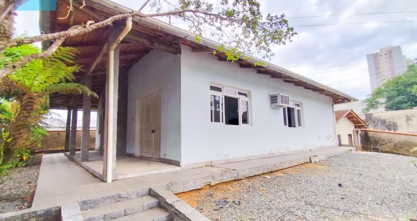 Casa com 3 quartos à venda no Velha, Blumenau 