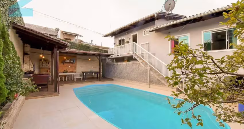 Casa com 5 quartos à venda em Água Verde, Blumenau 