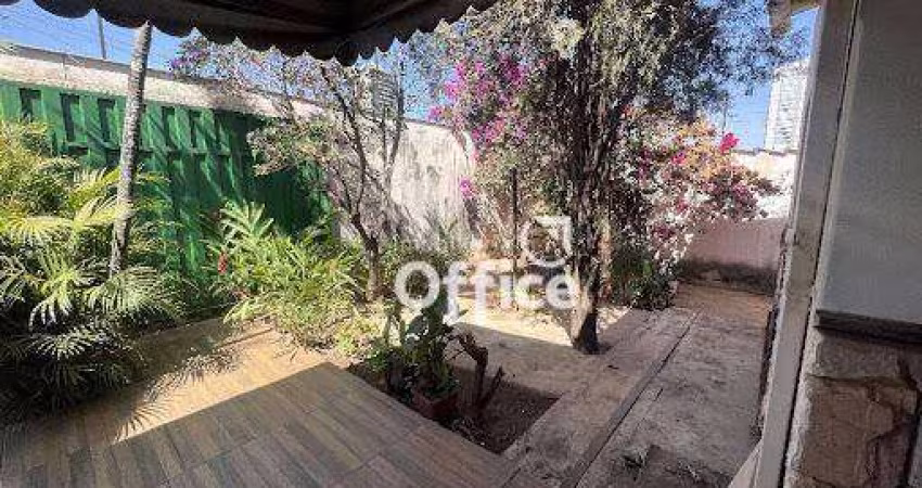 Casa com 3 quartos à venda, 180 m² por R$ 840.000 - Bairro Jundiaí - Anápolis/GO