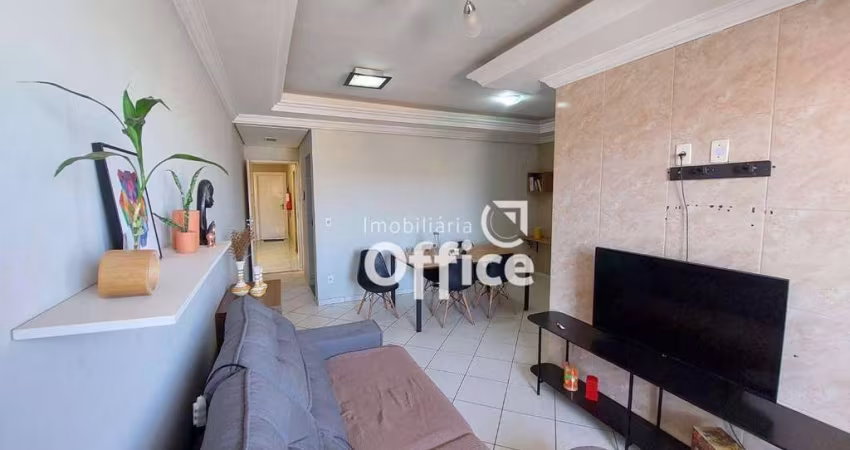 Apartamento excelente localização com 3 dormitórios à venda, 78 m² por R$ 260.000 - Maracanã - Anápolis/GO