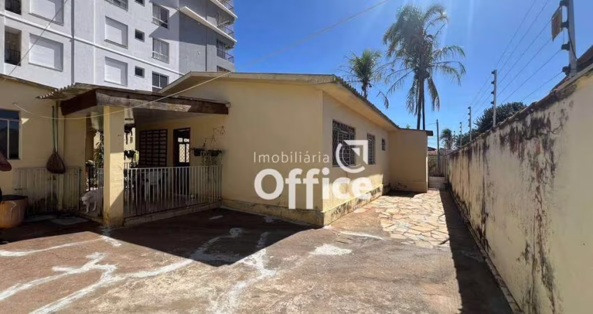 Casa com 3 quartos à venda, 150 m² por R$ 850.000 - Jundiaí - Anápolis/GO