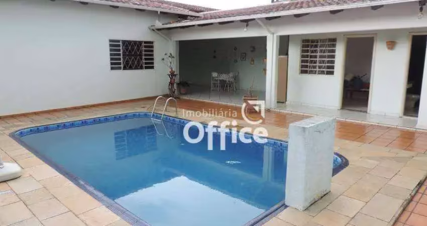 Casa com 4 quartos à venda, 200 m² por R$ 1.500.000 - Jundiaí - Anápolis/GO
