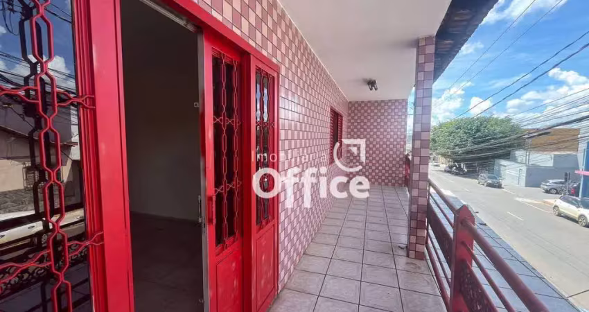 Sobrado com 2 quartos à venda, 205 m² por R$ 800.000 - Centro - Anápolis/GO
