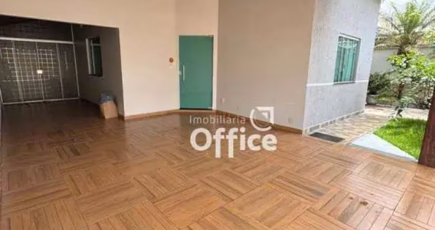 Casa com 3 quartos à venda, 250 m² por R$ 720.000 - Parque dos Pirineus - Anápolis/GO