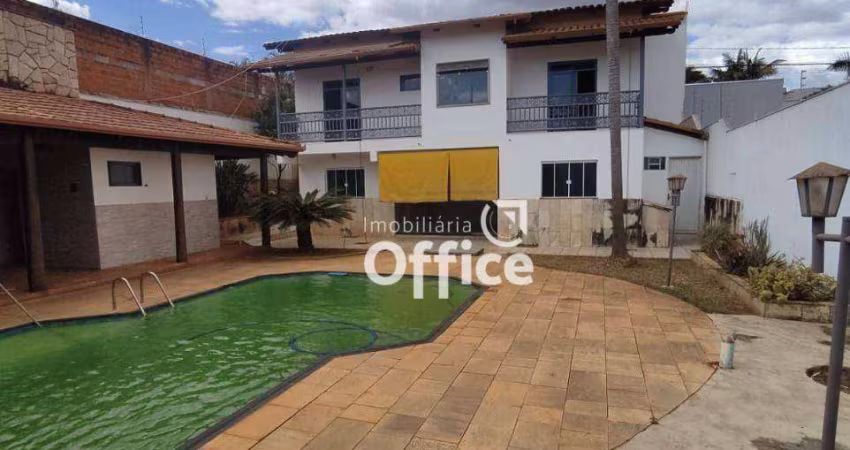 Belíssimo sobrado subsolo à venda, 242 m² por R$  - Anápolis City - Anápolis/GO