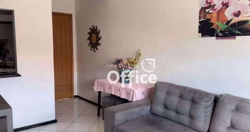 Apartamento com 3 dormitórios à venda, 84 m² por R$ 280.000,00 - Vila Jaiara - Anápolis/GO