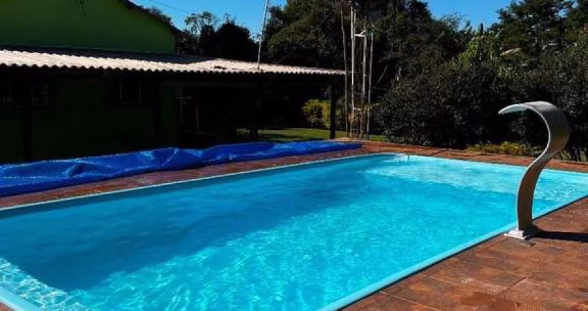 Chácara dentro de Anápolis 2/4 , sala , cozinha , área de lazer completa à venda, 10.000,00 m² por R$ 800.000 - Zona Rural (Joanápolis) - Anápolis/GO