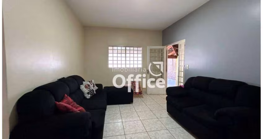 Casa com 2 dormitórios à venda, 150 m² por R$ 400.000,00 - Itamaraty 4ª Etapa - Anápolis/GO