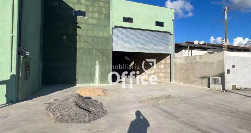 Galpão para alugar, 320 m² por R$ 6.000,00/mês - Polocentro l - Anápolis/GO