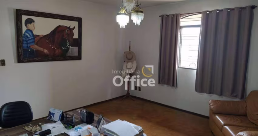 Casa com 4 dormitórios para alugar, 480 m² por R$ 2.750,00/mês - Maracanã - Anápolis/GO