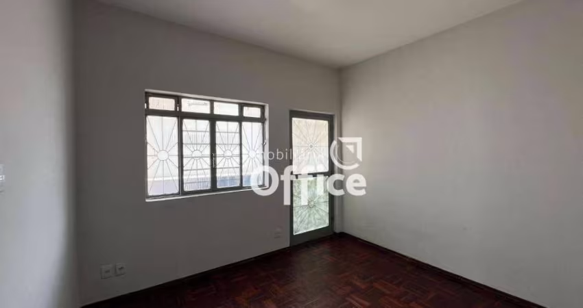 Apartamento com 3 dormitórios para alugar, 80 m² por R$ 1.150,01/mês - Setor Central - Anápolis/GO