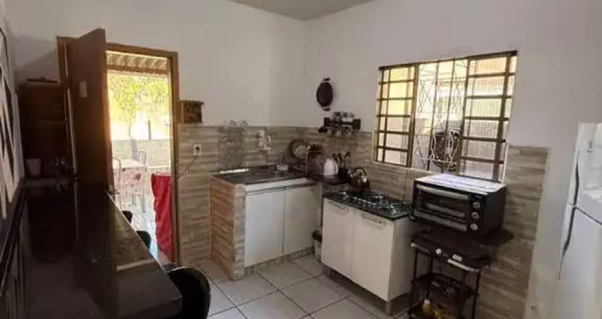 Casa com 2 dormitórios à venda, 65 m² por r$ 260.000,00 - víviam parque - anápolis/go