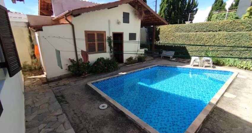 Linda casa ao lado do pão de açúcar na Lucas Nogueira Garcês