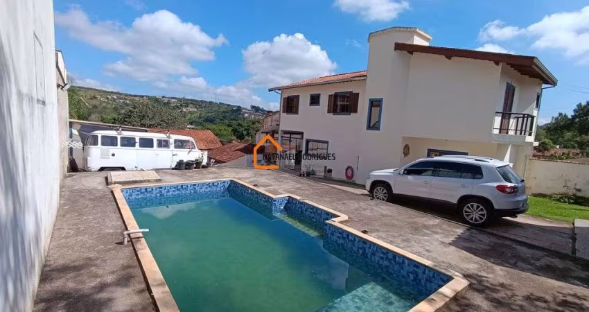 Linda Chacara no Estancia Brasil com 3 casas