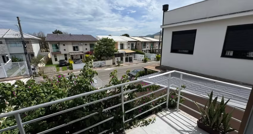 Sobrado de 2 dormitórios com escritura pública no jardim rio vermelho