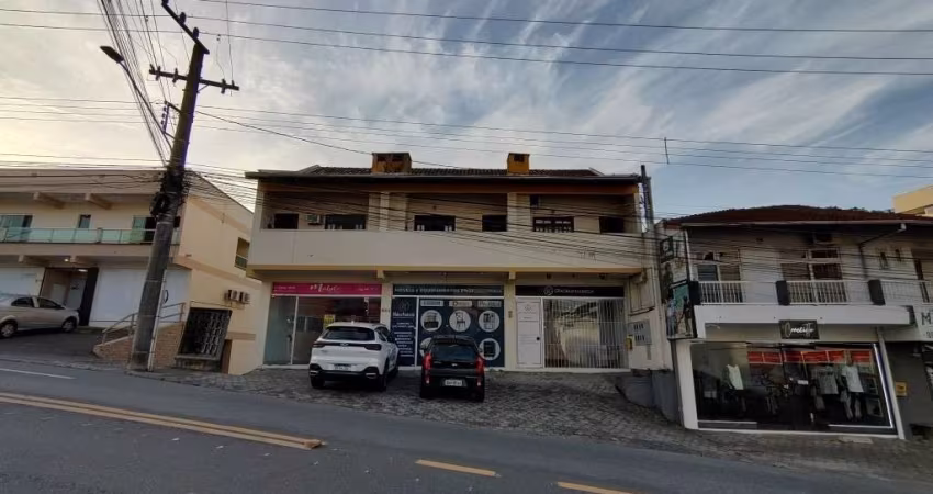 Sala comercial com 1 sala para alugar na Rua Frei Estanislau Schaette, 1664, Água Verde, Blumenau