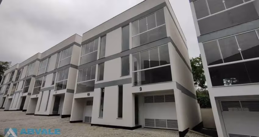 Casa em condomínio fechado com 2 quartos à venda em Água Verde, Blumenau 