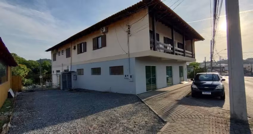Sala comercial com 1 sala para alugar na Rua General Osório, 3755, Água Verde, Blumenau