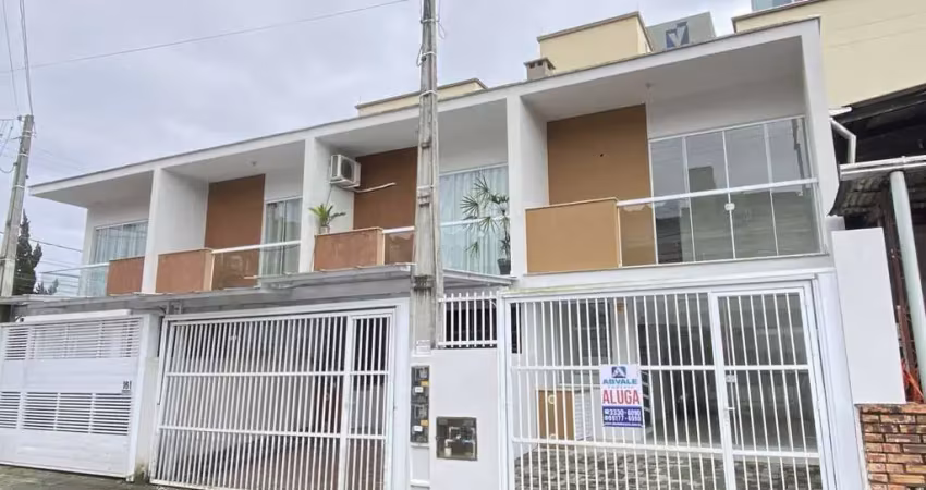Casa com 2 quartos para alugar na Rua Olavo Bilac, 169, Velha, Blumenau