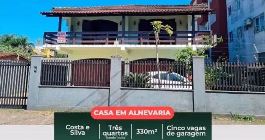 Casa com 3 quartos à venda na Rua Pavão, 386, Costa e Silva, Joinville
